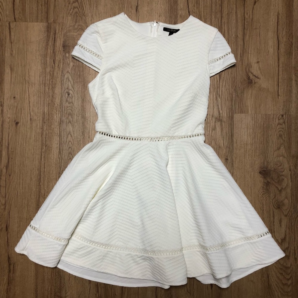 Short white dress